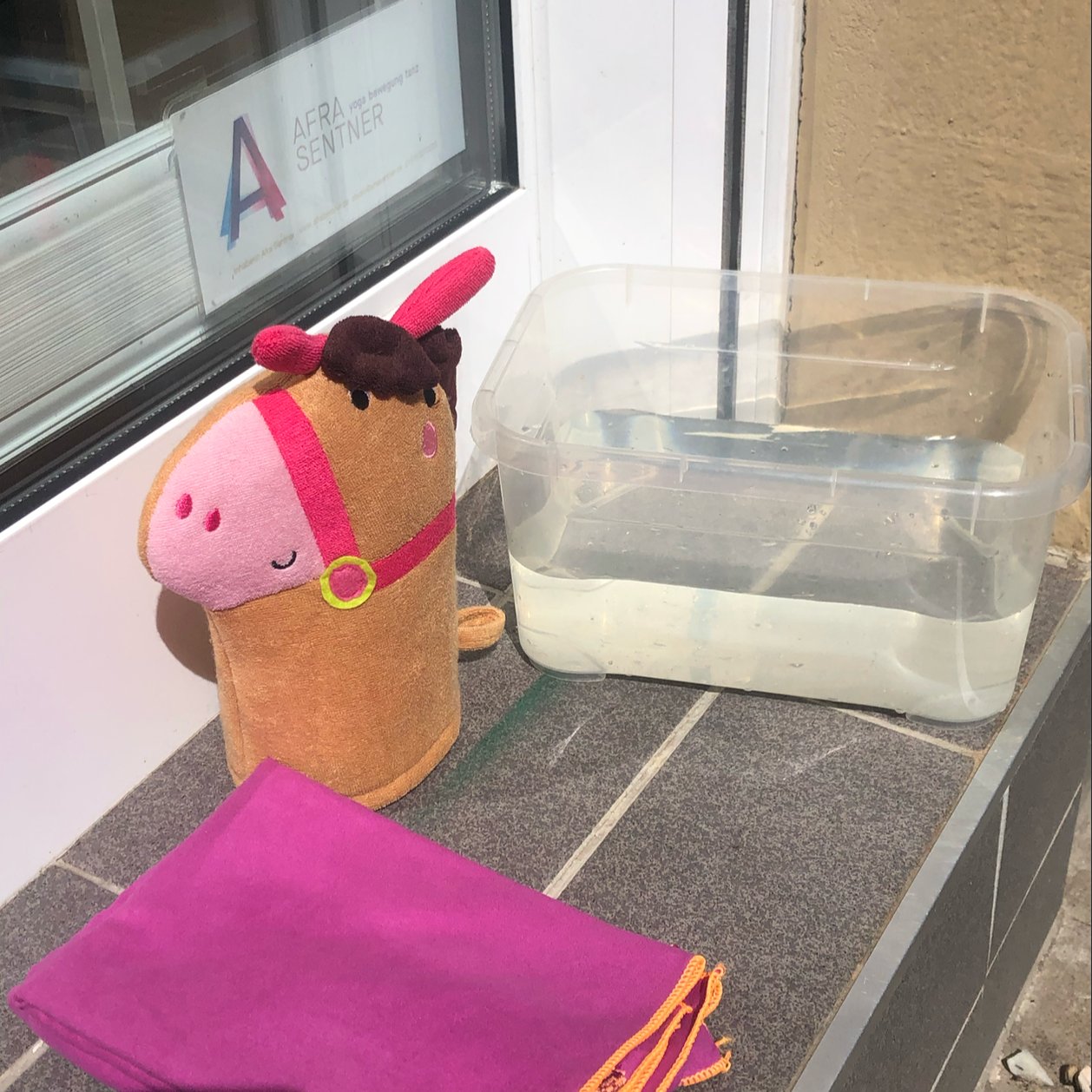 Kleine Füße Eltern-Kind-Tanz